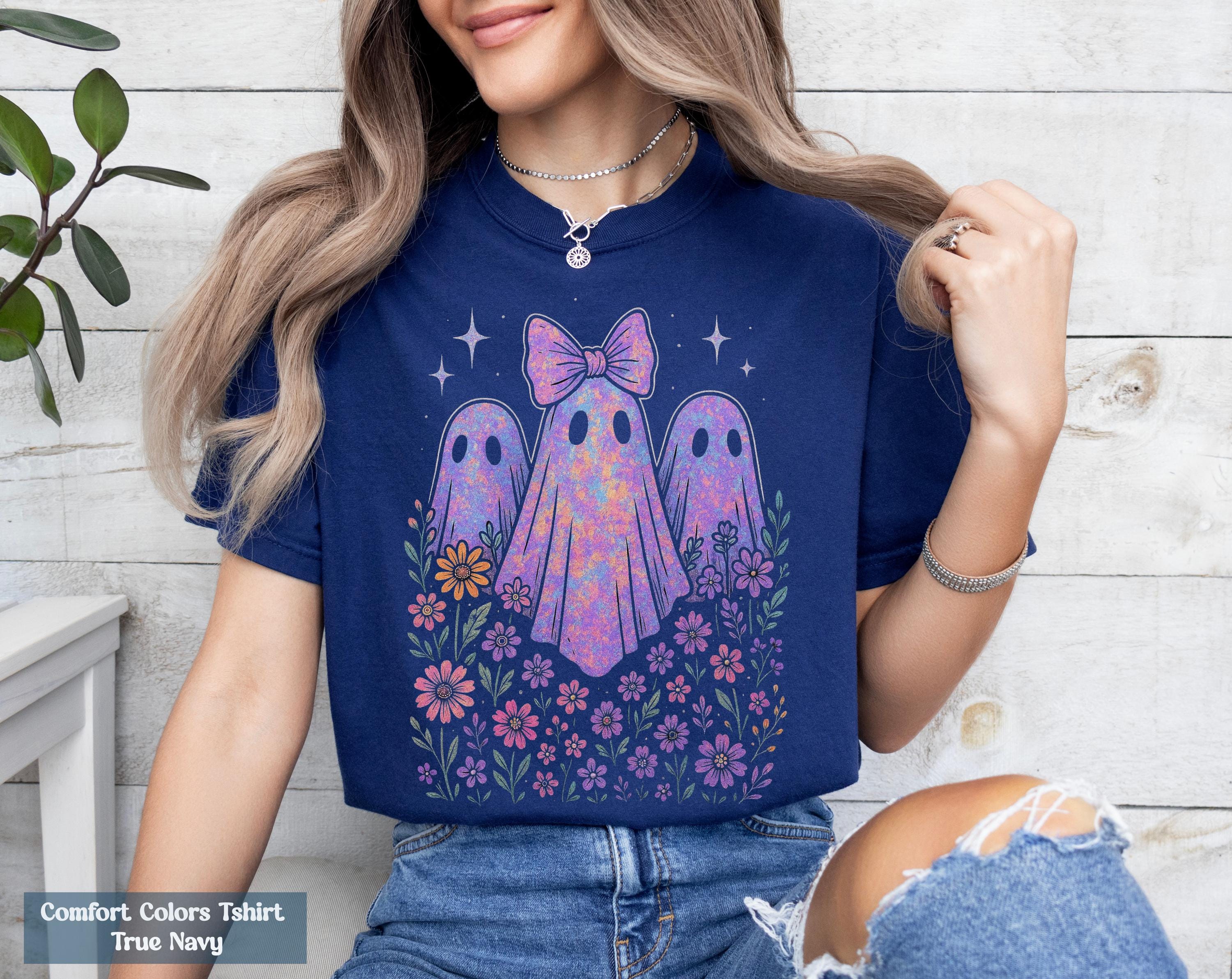 Comfort Colors Floral Halloween Ghost Shirt, Purple Ghost Shirt, Cute Kawaii Aesthetic Tee, Halloween Ghost Tee, Funny Spooky Season Shirt