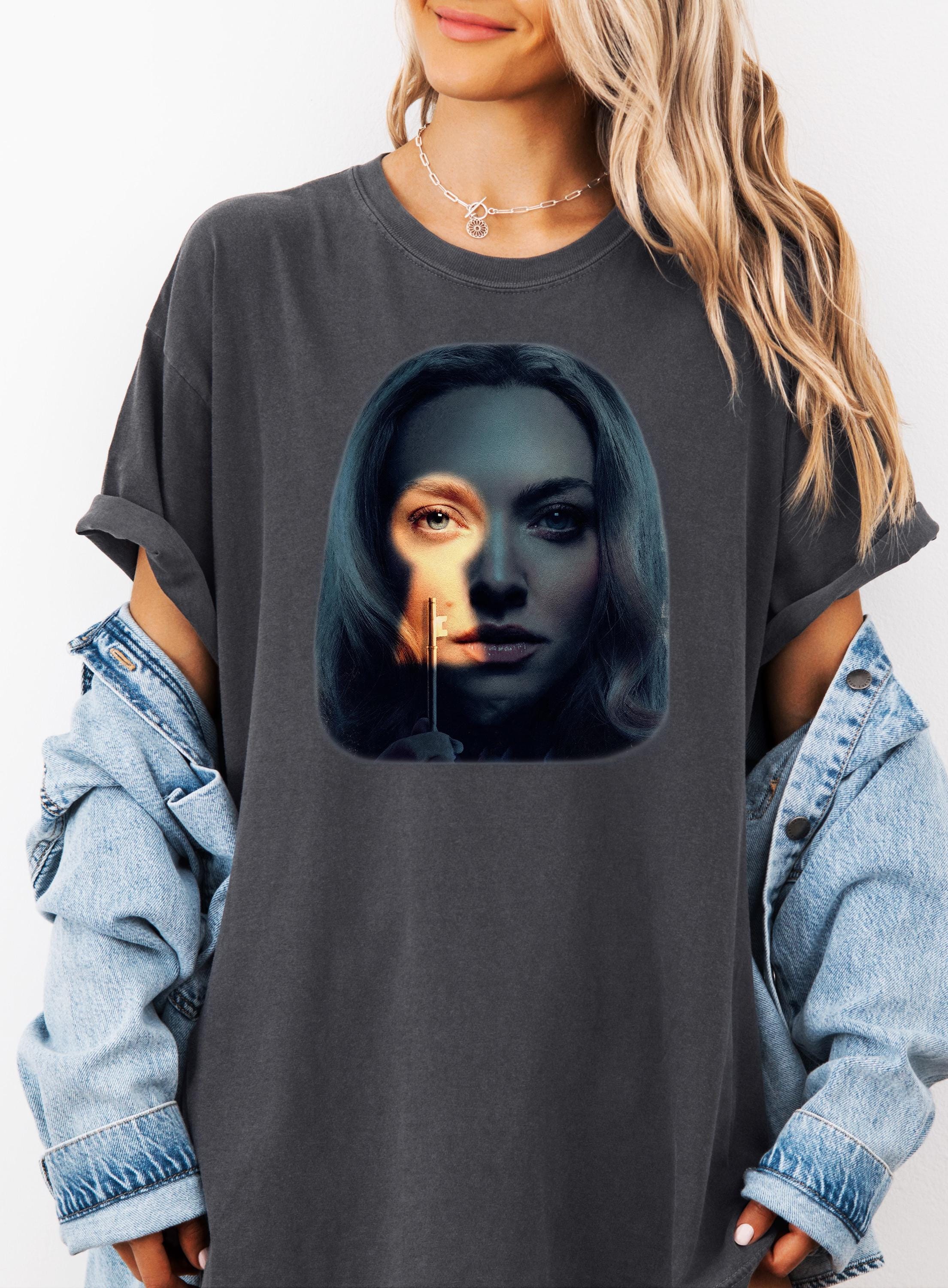 Freida McFadden Shirt,The Housemaid Shirt,Housemad Film Lovers Gift,Thriller Book Lover T-Shirt,Freida McFadden Lovers Shirt,Movie Fan Tee