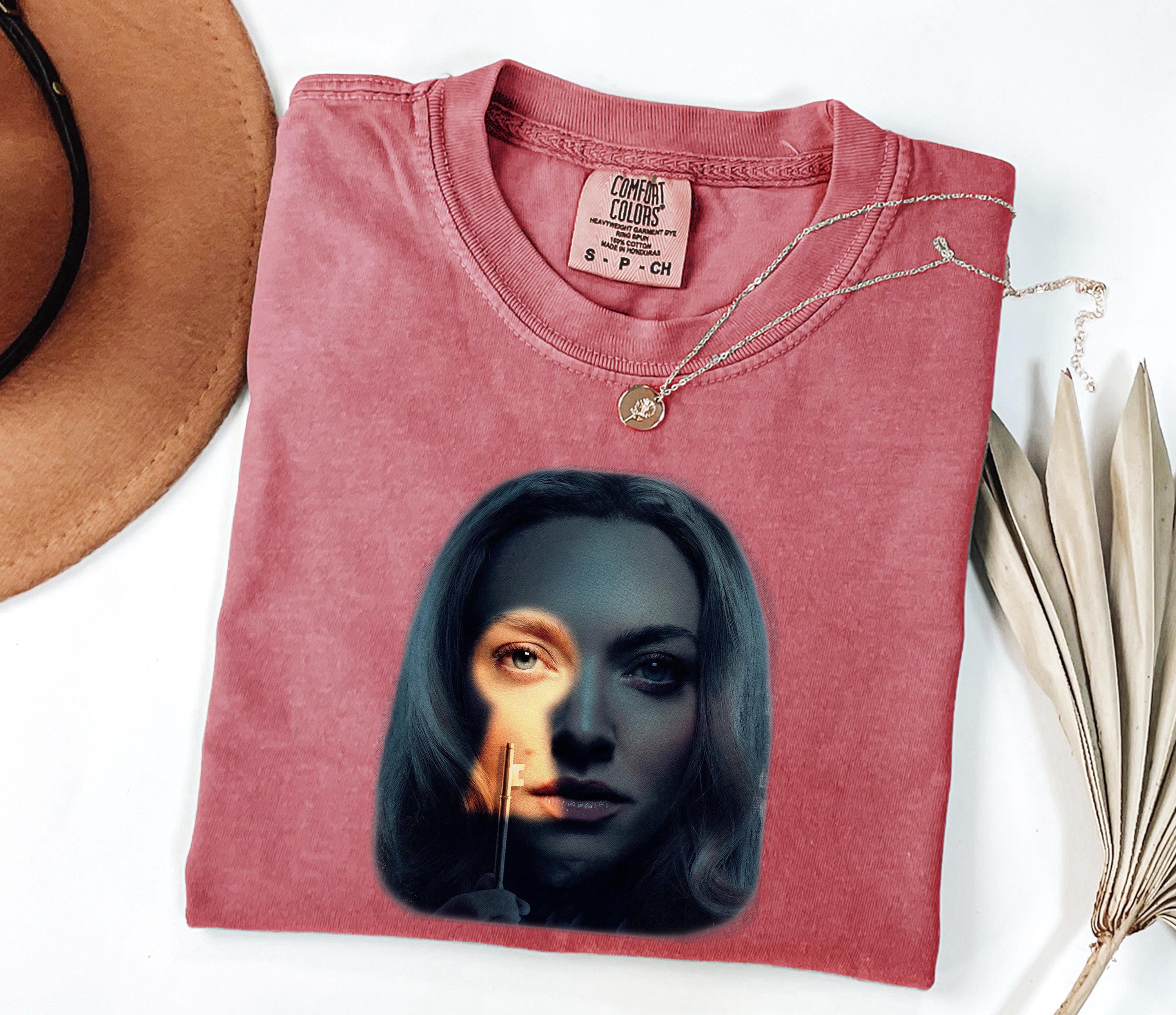 Freida McFadden Shirt,The Housemaid Shirt,Housemad Film Lovers Gift,Thriller Book Lover T-Shirt,Freida McFadden Lovers Shirt,Movie Fan Tee