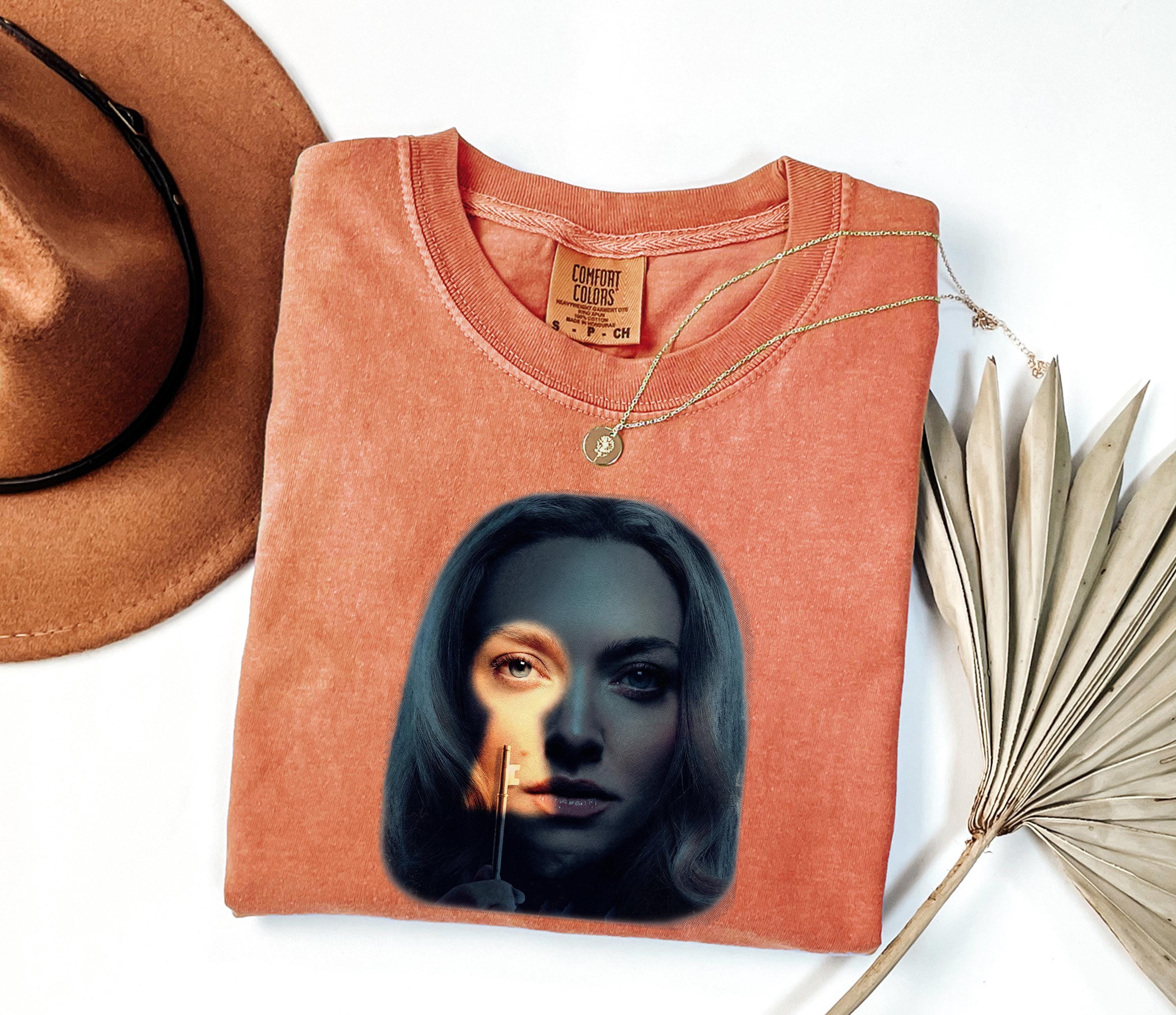 Freida McFadden Shirt,The Housemaid Shirt,Housemad Film Lovers Gift,Thriller Book Lover T-Shirt,Freida McFadden Lovers Shirt,Movie Fan Tee