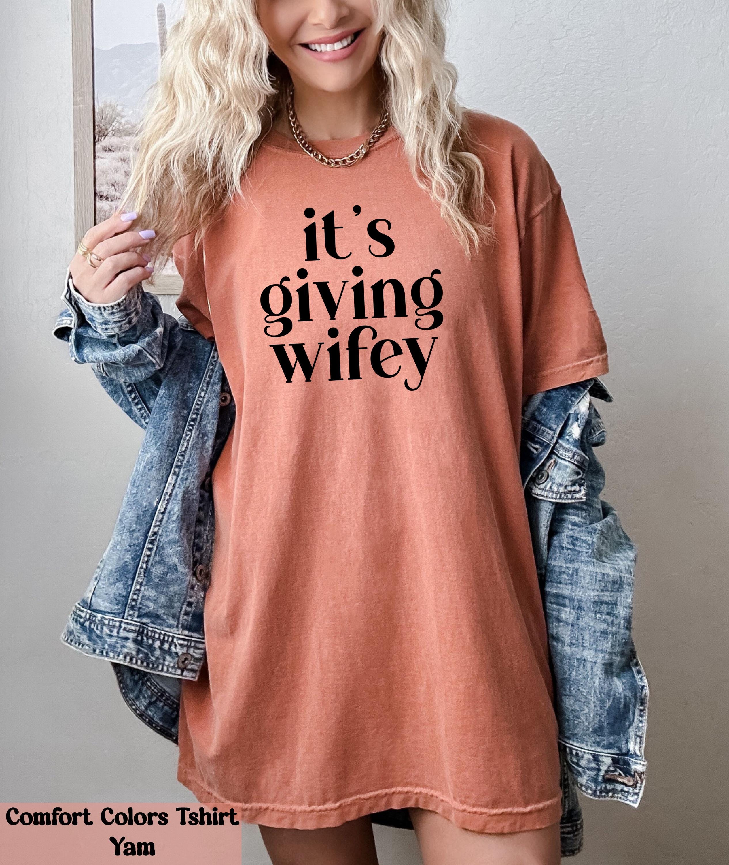 Its Giving Wifey T-Shirt, Bride to Be Shirt, Newlywed Tee, Honeymoon Outfit, Wedding Day T-Shirt, Wifey Vibes Shirt, Bridal Gift for Wife