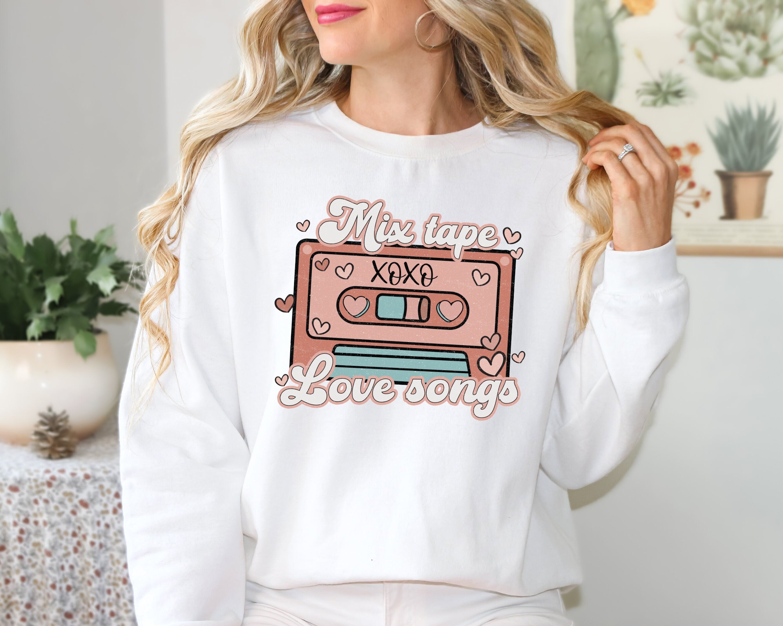 Mix tape galentine  Valentines girl  Galentines Sweatshirt , Best friends Sweatshirt, Xoxo radıo Valentines shirt