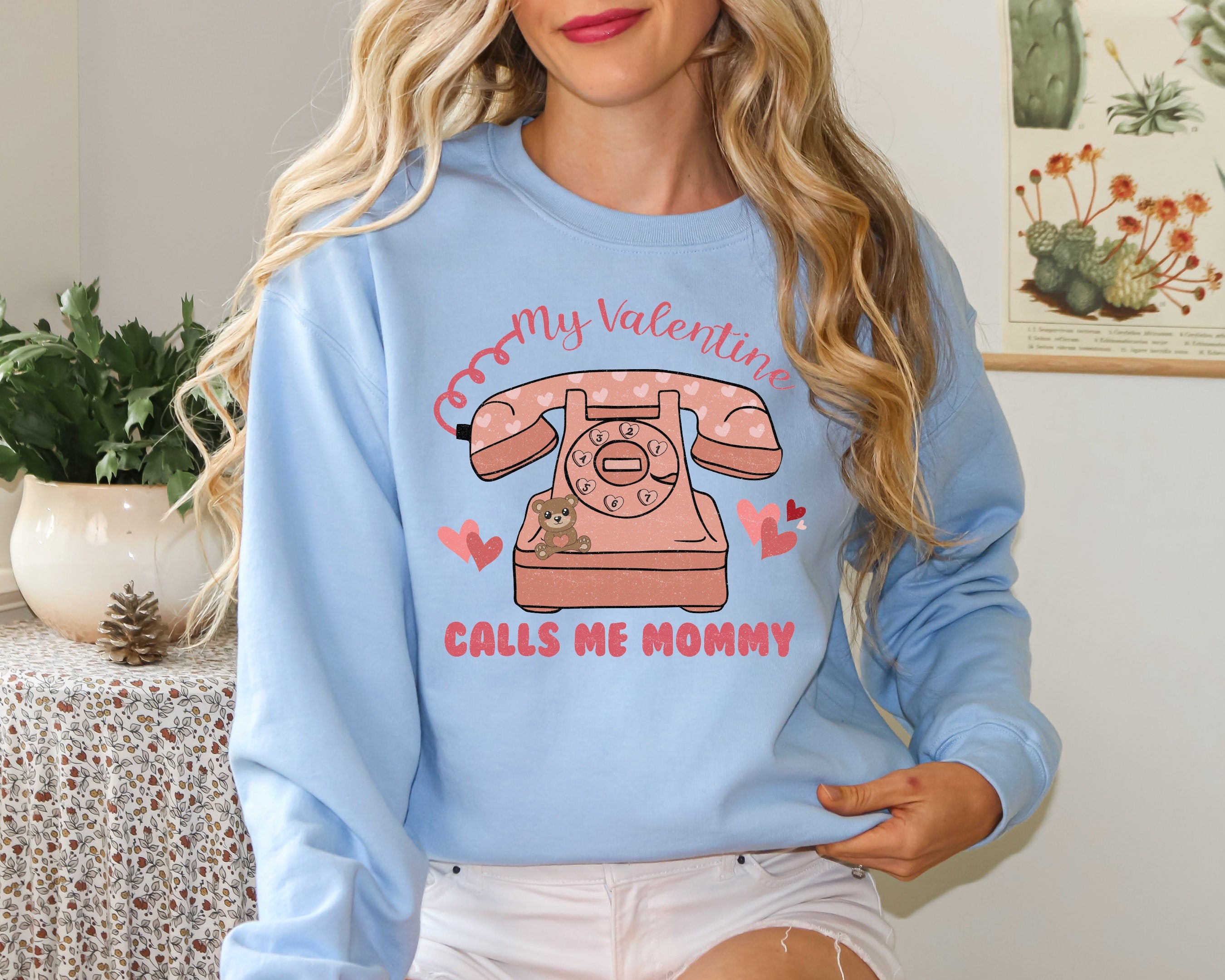 Calls me mommy galentine SVG, Valentines girl SVG, Galentines Sweatshirt svg, Best friends Sweatshirt, Xoxo radıo Valentines shirt