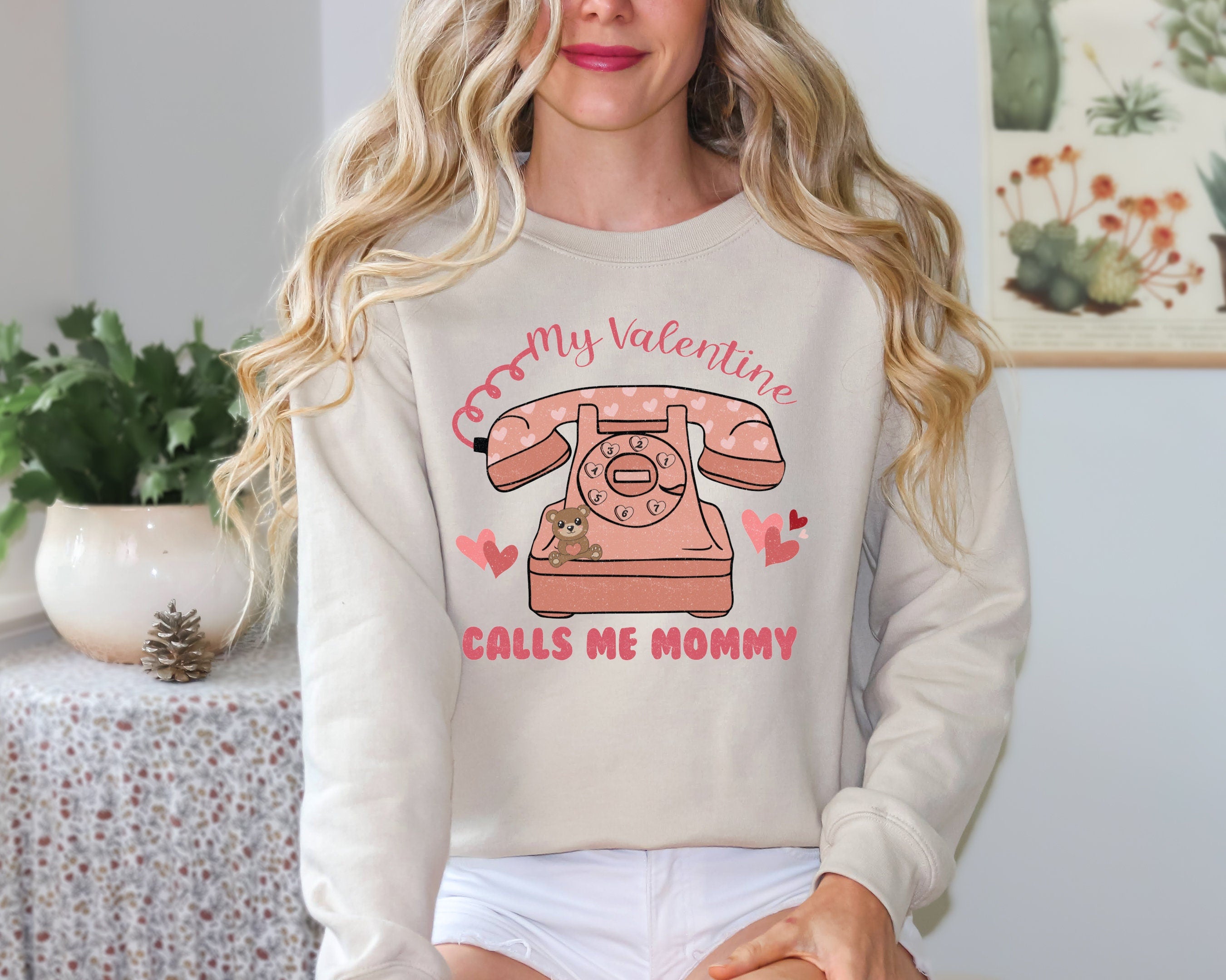 Calls me mommy galentine SVG, Valentines girl SVG, Galentines Sweatshirt svg, Best friends Sweatshirt, Xoxo radıo Valentines shirt