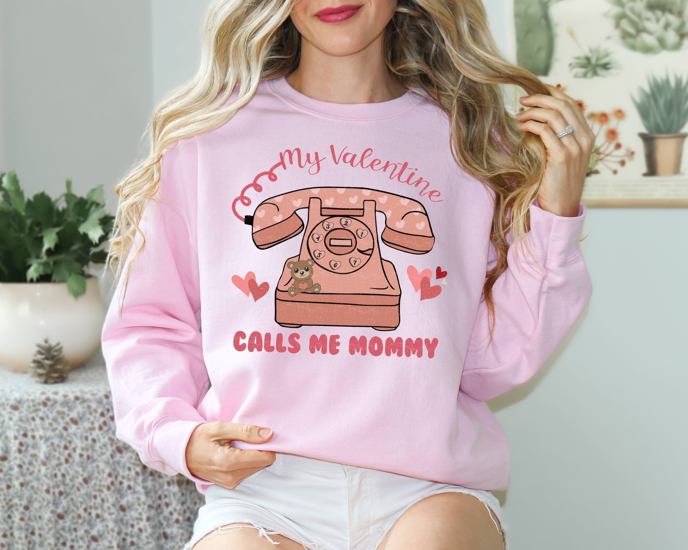 Calls me mommy galentine SVG, Valentines girl SVG, Galentines Sweatshirt svg, Best friends Sweatshirt, Xoxo radıo Valentines shirt