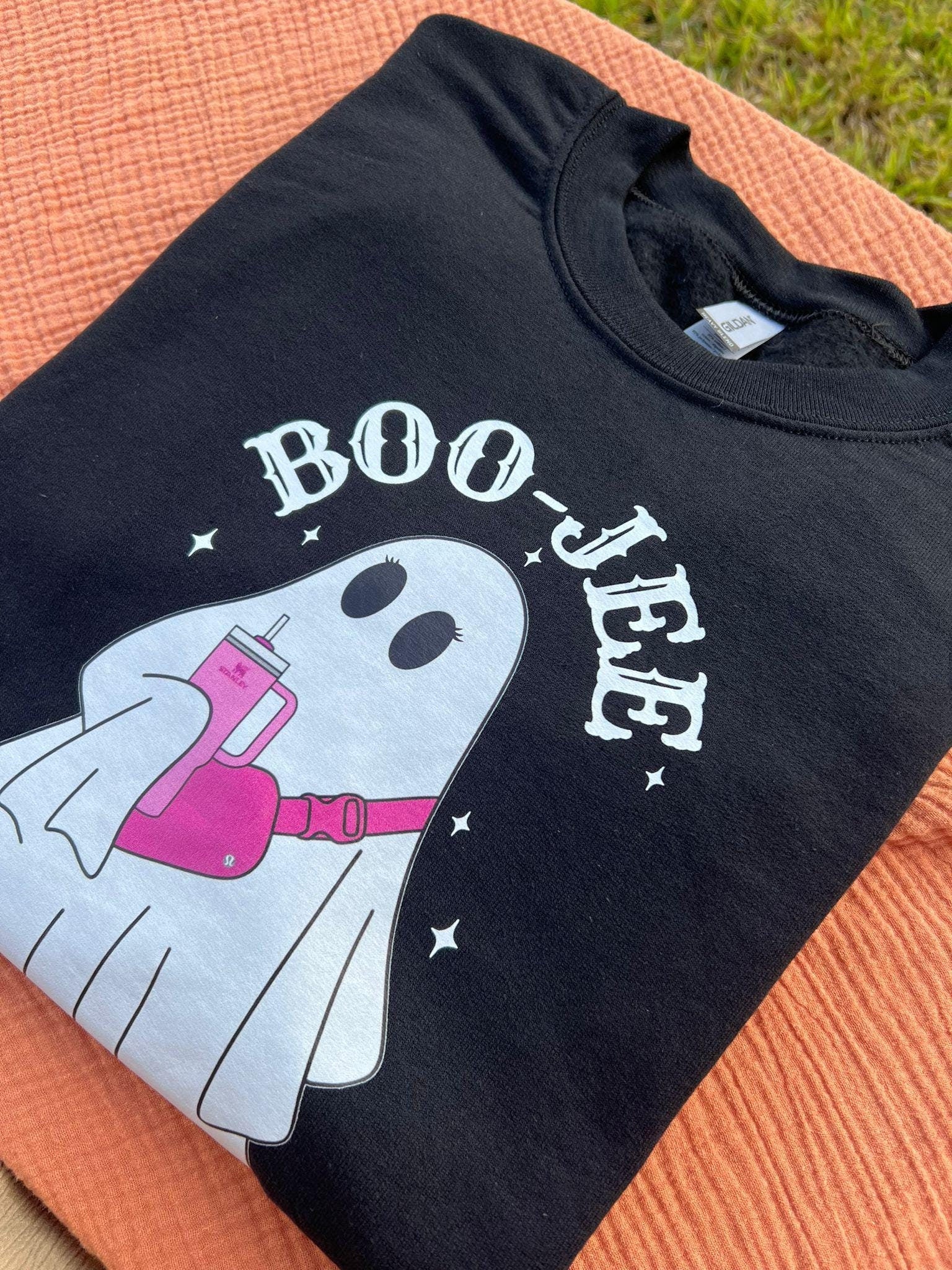 Cute Boo Jee Ghost Sweatshirt, Boo Shirt, Spooky Ghost Sweater, Spooky Season Ghost, Spooky Vibes, Halloween Gifts, Fall Sweatshirt