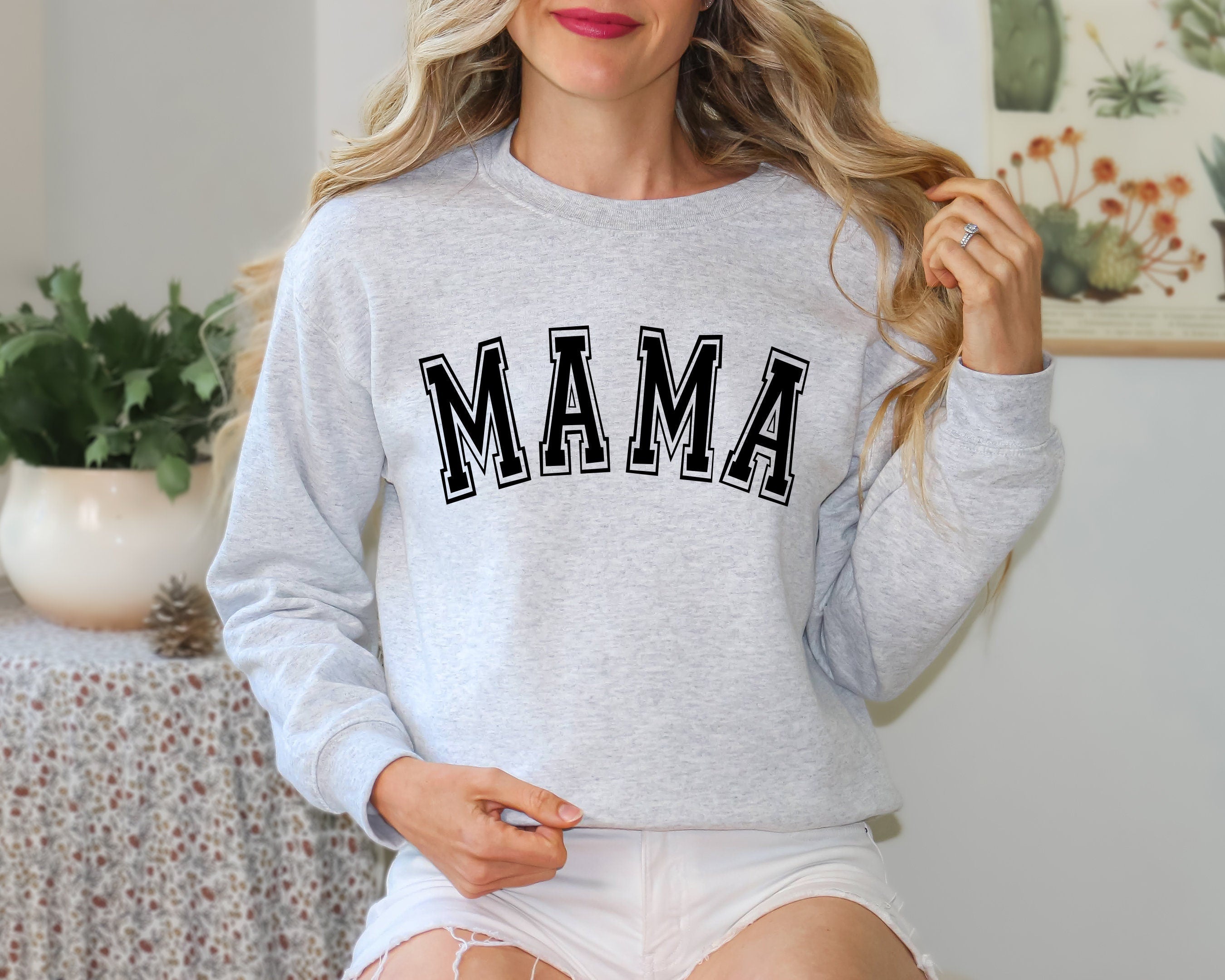 Mama Sweatshirt, Mothers Day Sweatshirt, Mama T-shirt, Retro Boho Mama Shirt, Gift for Mom, Baby Shower Gift, Mom Shirt, Shirt for Mom
