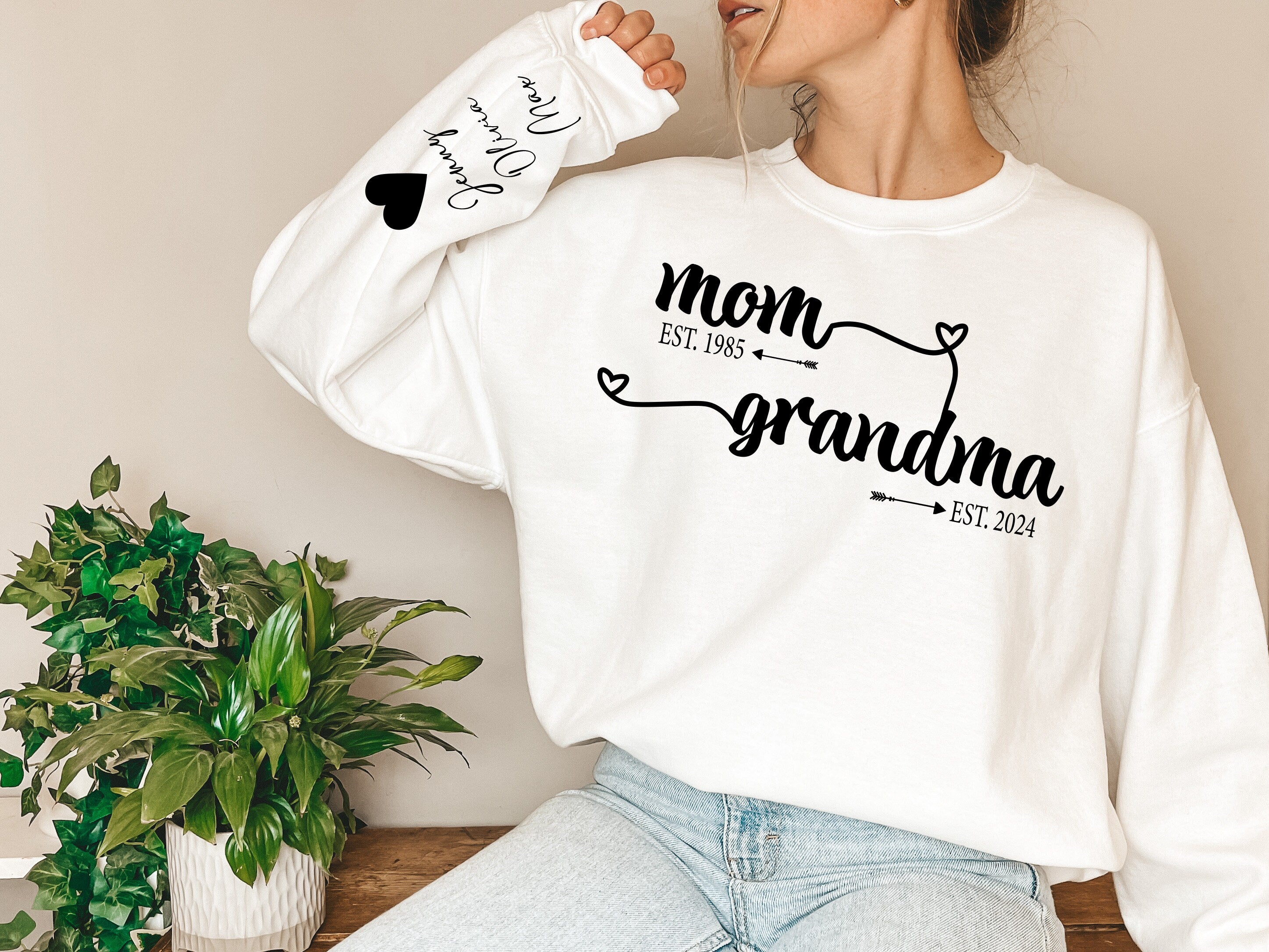 Custom Mom Grandma Est Sweatshirt, Retro Mama, Mama With Kid Name on Sleeve, Happy Mother's Day, Grandma Est Sweatshirt, Gift For Mom