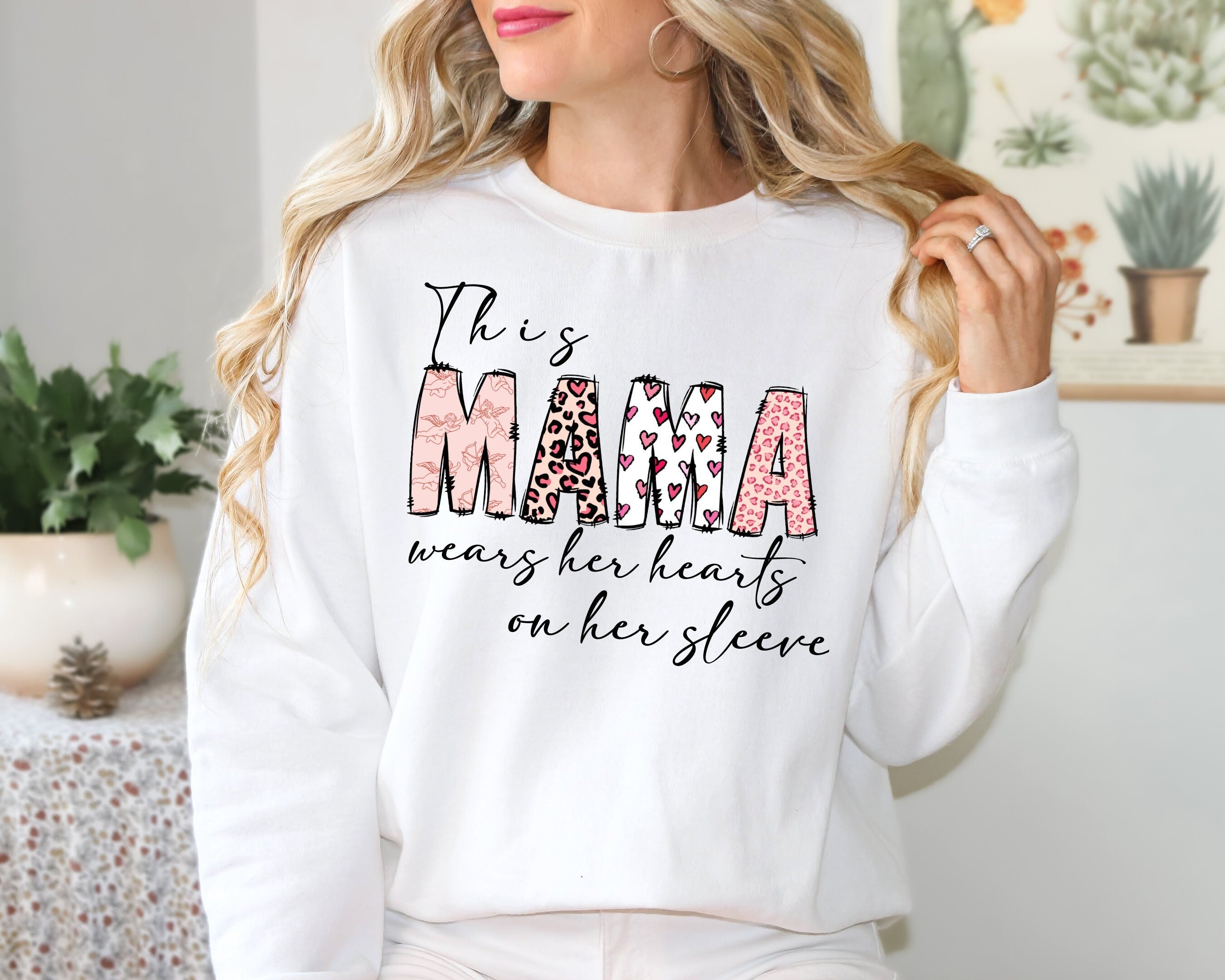 Mama Sweatshirt with Kid Name, Mama Sweatshirt For Valentine's Day Mama Valentines Day Gift, Valentines Day Gigi, Nana Sweatshirt