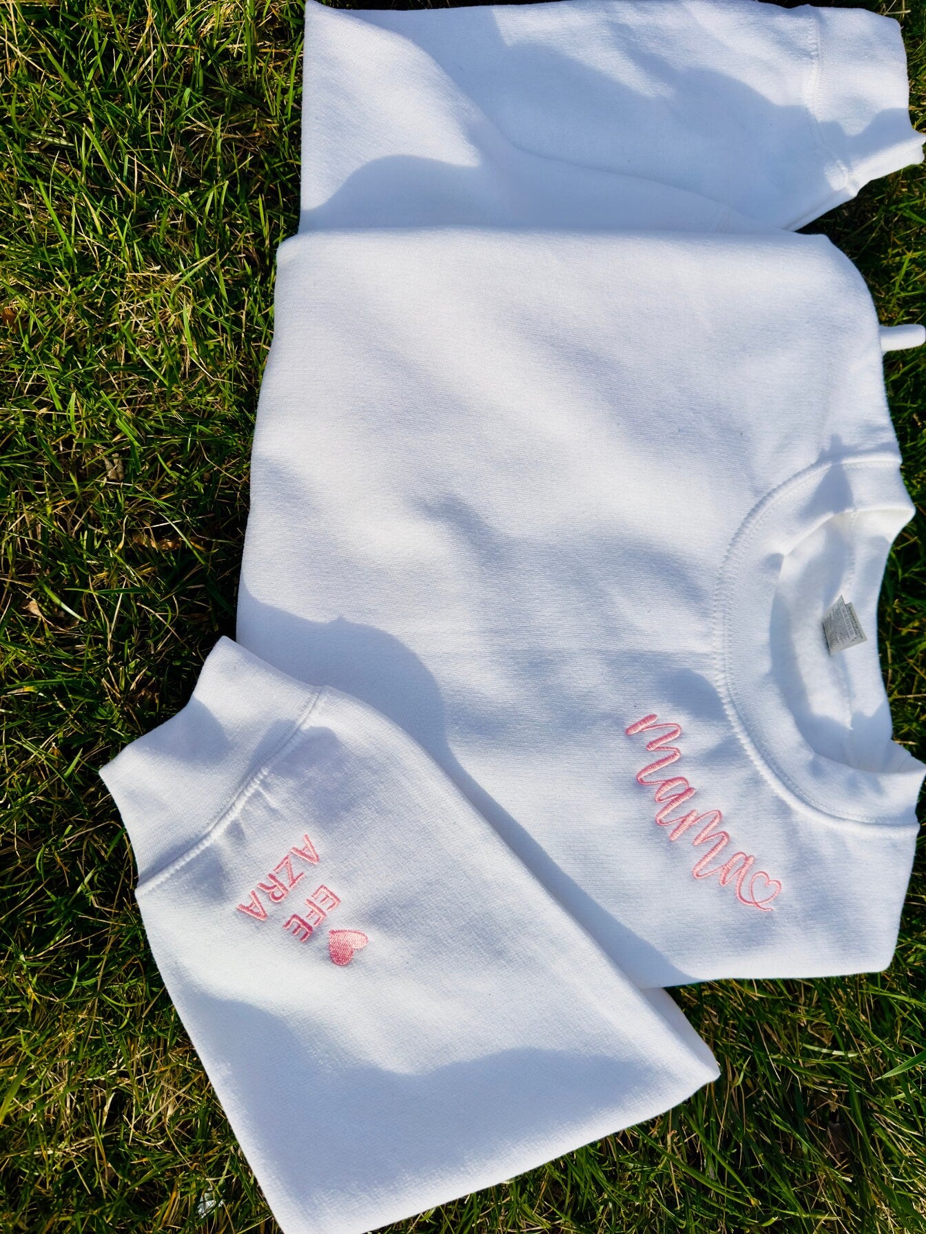 Custom Embroidered Mama  Sweatshirt, Kids Names on Sleeve, Personalized Sweatshirt, Mom Birthday Gift, Cute Mama Shirt, Mother's Day Gift