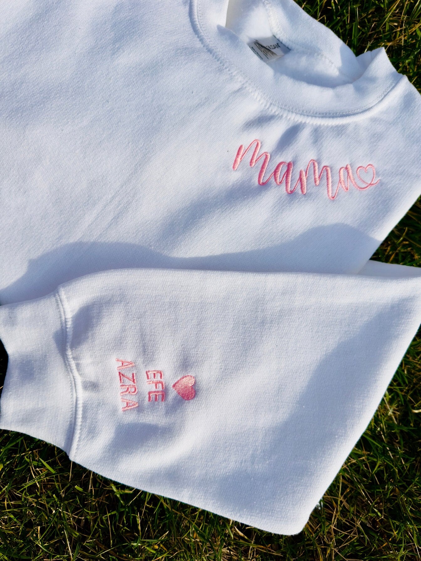 Custom Embroidered Mama  Sweatshirt, Kids Names on Sleeve, Personalized Sweatshirt, Mom Birthday Gift, Cute Mama Shirt, Mother's Day Gift