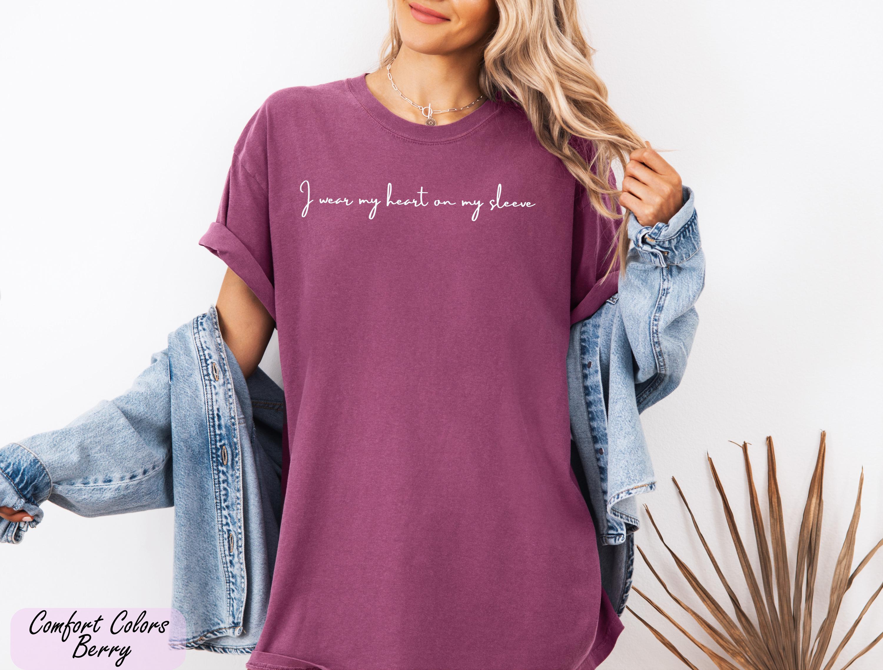 I Wear My Heart On My Sleeve Shirt, Shirt with Names On Sleeve, Mom Heart T-Shirt, Mother's Day Gift from Kids, Baby Shower Gift for Her