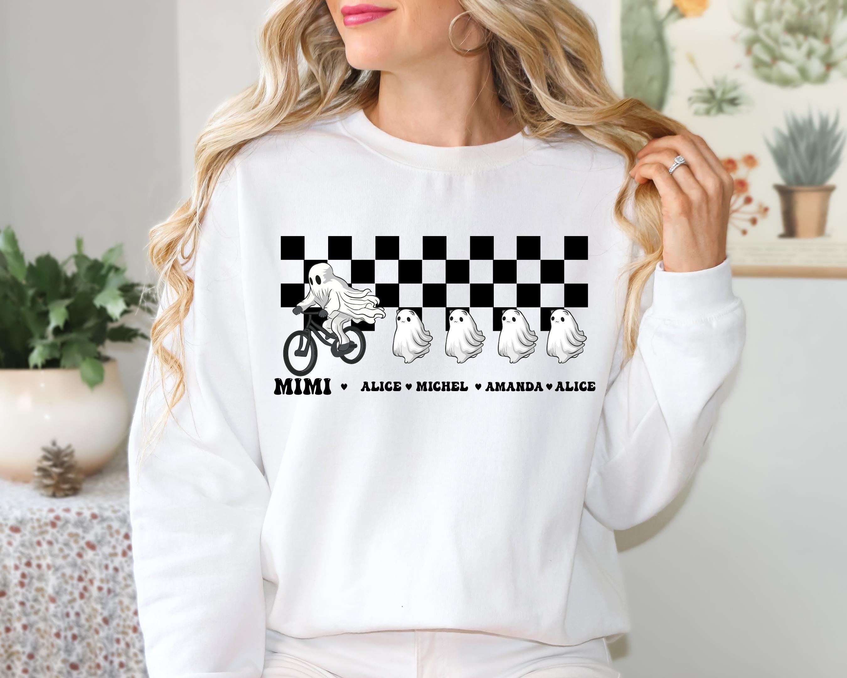 Custom Halloween Ghost Mama Sweatshirt, Grandma And Grandkids sweatshirt, Personalized Nana, Mimi Halloween Sweatshirt, Halloween Crewneck