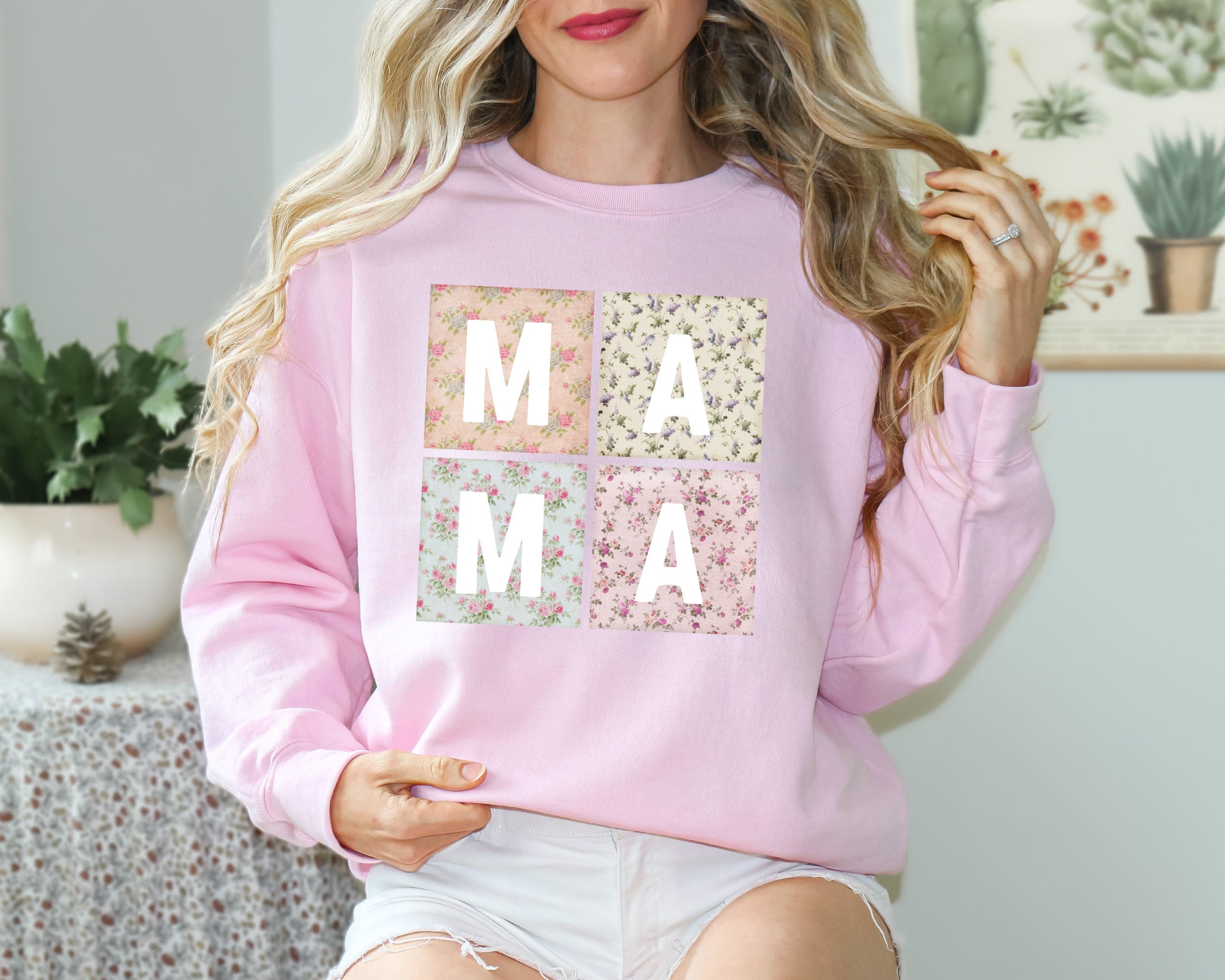 Retro Mama Shirt, Boho Mama Sweathirt, Mother's Day Gift, Minimalist Mom Shirt, Cute Mom Gift, Gift For Mom, Mama Shirt, Trendy Shirt,