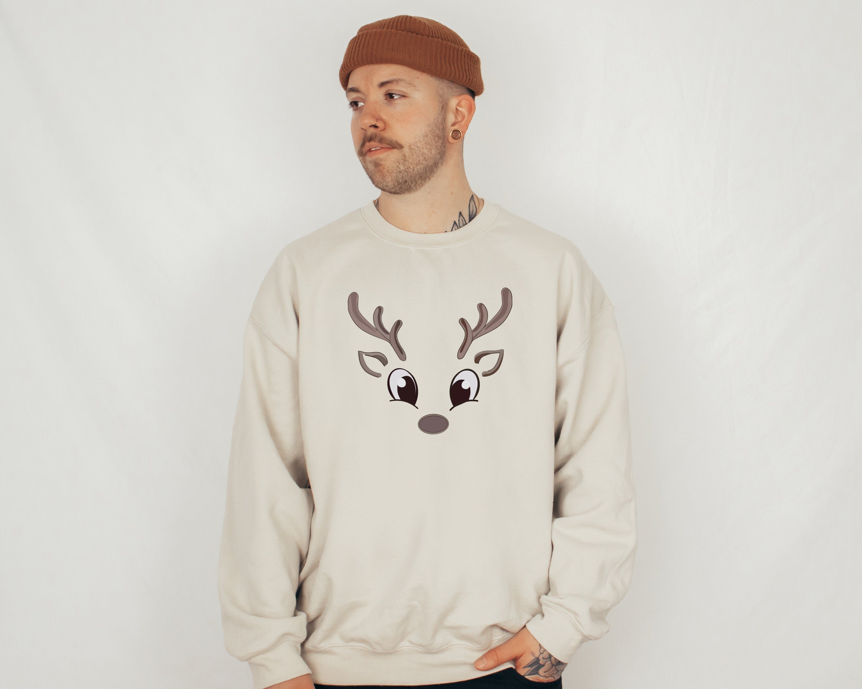Reindeer Sweatshirt, Couple Christmas sweatshirt, Christmas Apparel, Aesthetic Sweatshirt, Believe Christmas, Merry Christmas Sweatshirt,