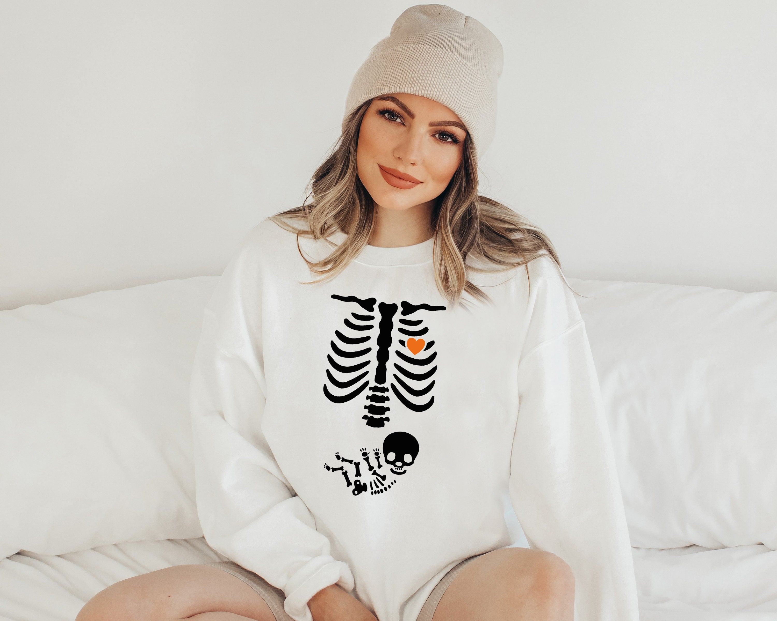 Skeleton Heart baby Sweatshirt, Skeleton Halloween Sweatshirt, Pregnant Women Sweater, Mommy to Be Sweater, Skeleton Baby Halloween Jumper