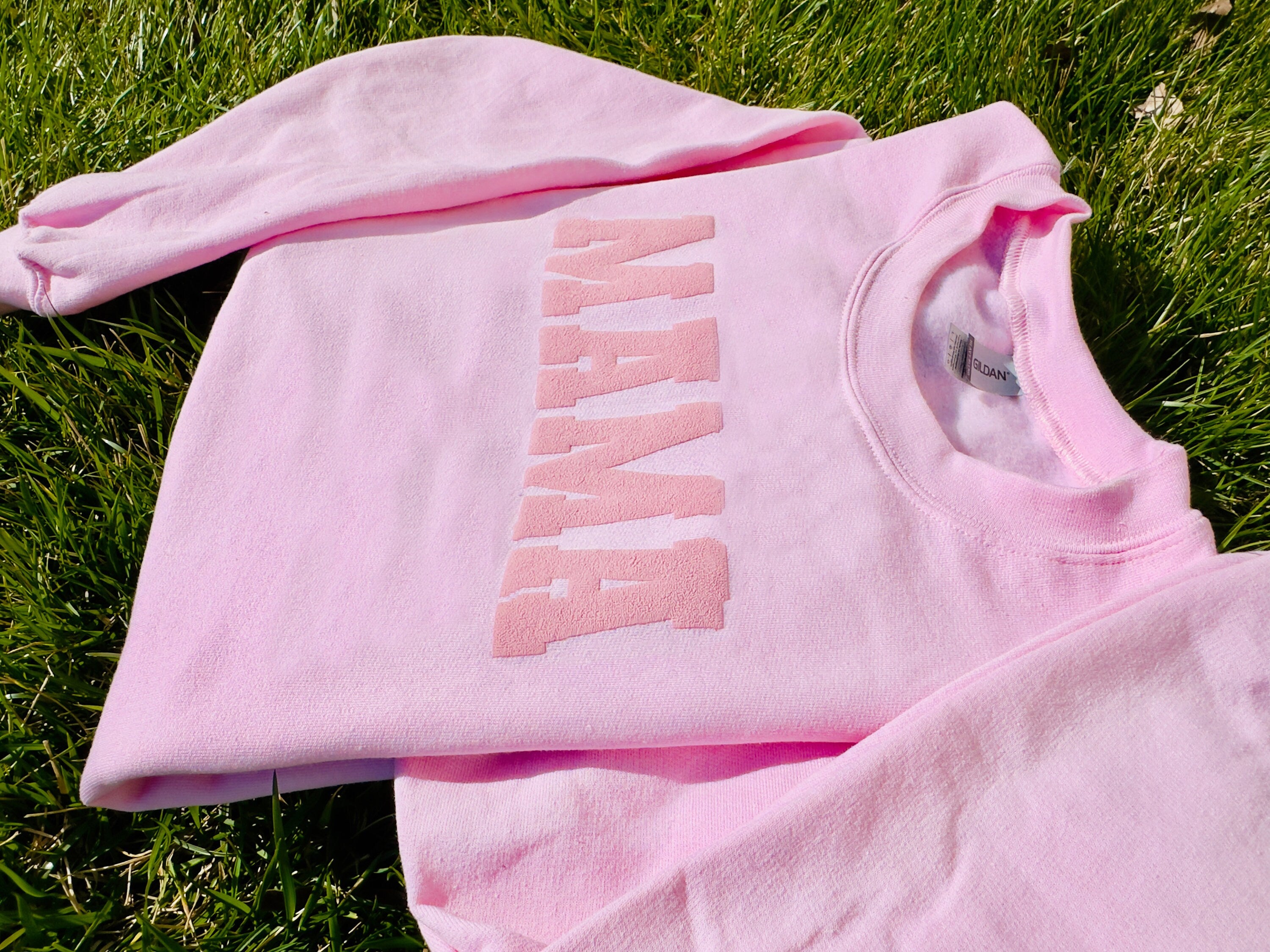 Embossed Mama Sweatshirt, Puff Print Mama Sweatshirt, Personalized Puff Sweatshirt, Mom Birthday Gift , Cute Mama Shirt, Mother's day gift