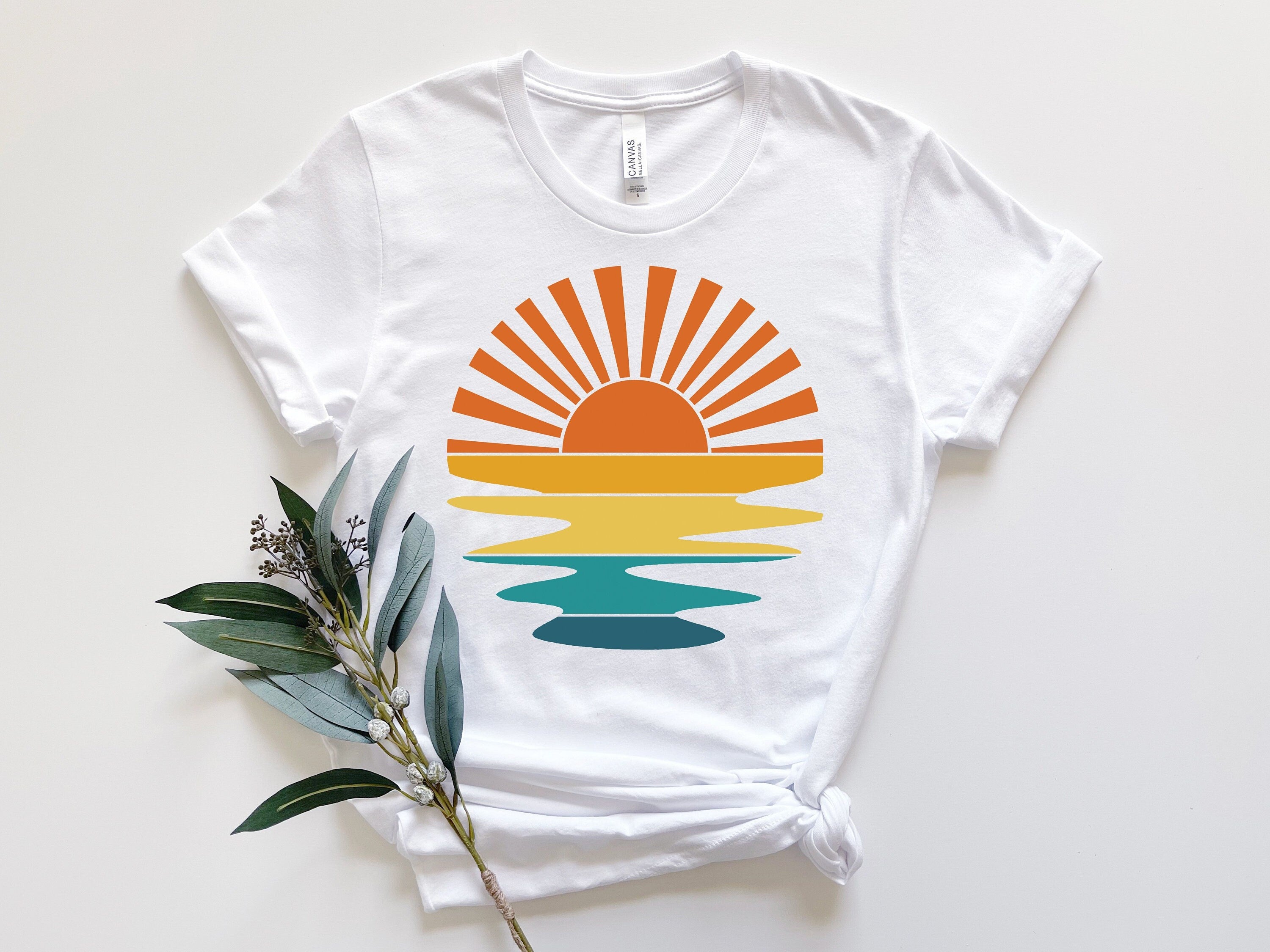 Retro Sunset Rays Wavy Shirt ,Sunset shirt, Retro Sunshine Shirt, Sun Rays Tee, Beachy Vibes Tee, Retro Summer Time , Sun Shirt