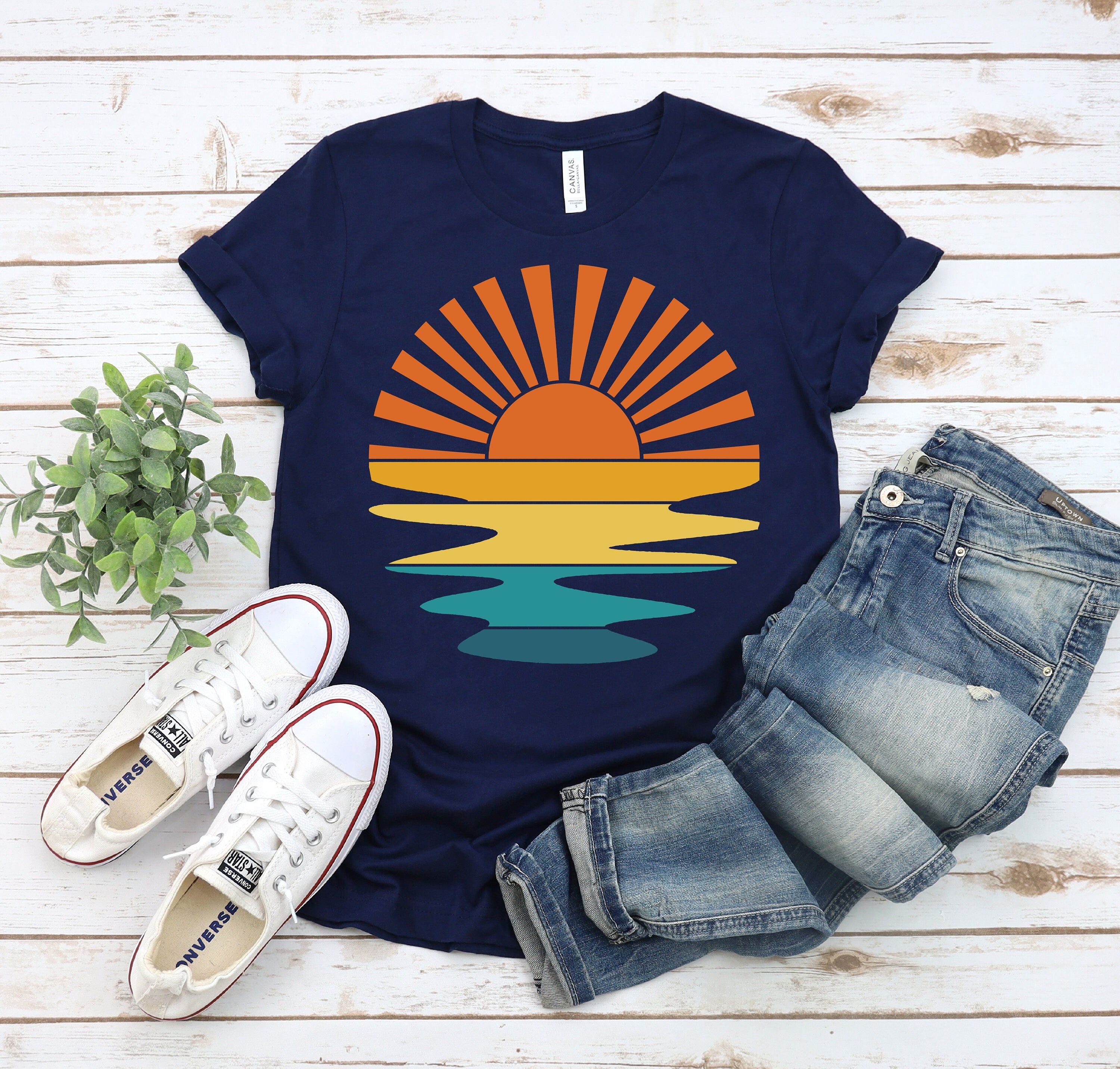 Retro Sunset Rays Wavy Shirt ,Sunset shirt, Retro Sunshine Shirt, Sun Rays Tee, Beachy Vibes Tee, Retro Summer Time , Sun Shirt
