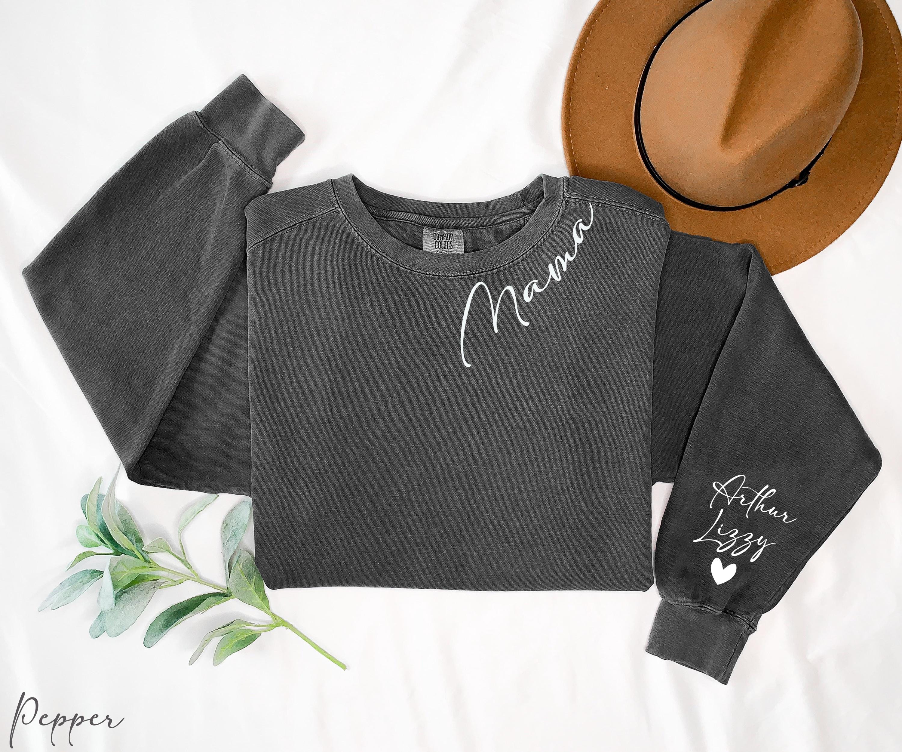 Custom Mama Sweatshirt With Kid Name On Sleeve, Personalized Mom Sweatshirt, Minimalist Momma Sweater, Custom Mama Sweater, Mom Gifts