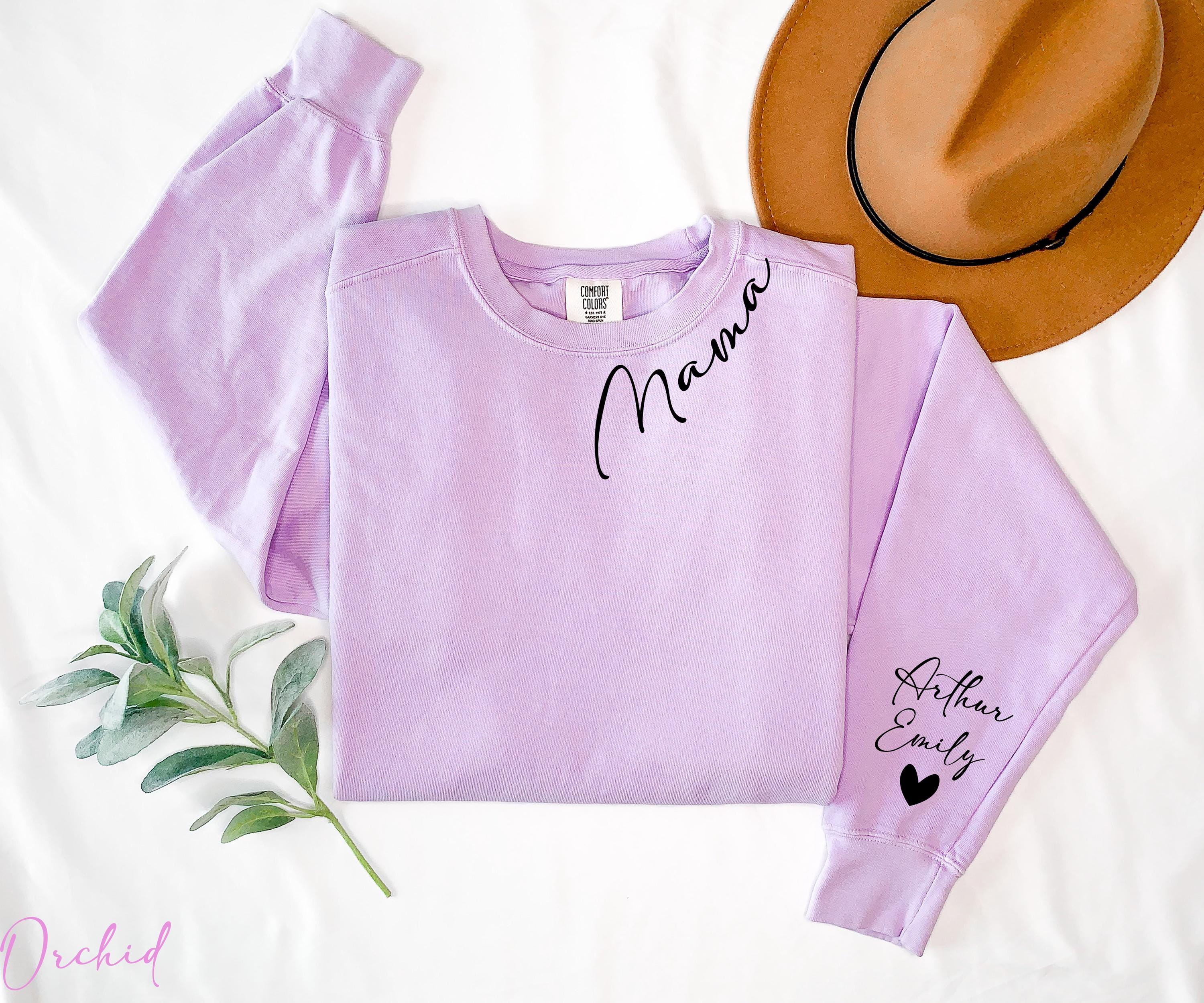 Custom Mama Sweatshirt With Kid Name On Sleeve, Personalized Mom Sweatshirt, Minimalist Momma Sweater, Custom Mama Sweater, Mom Gifts
