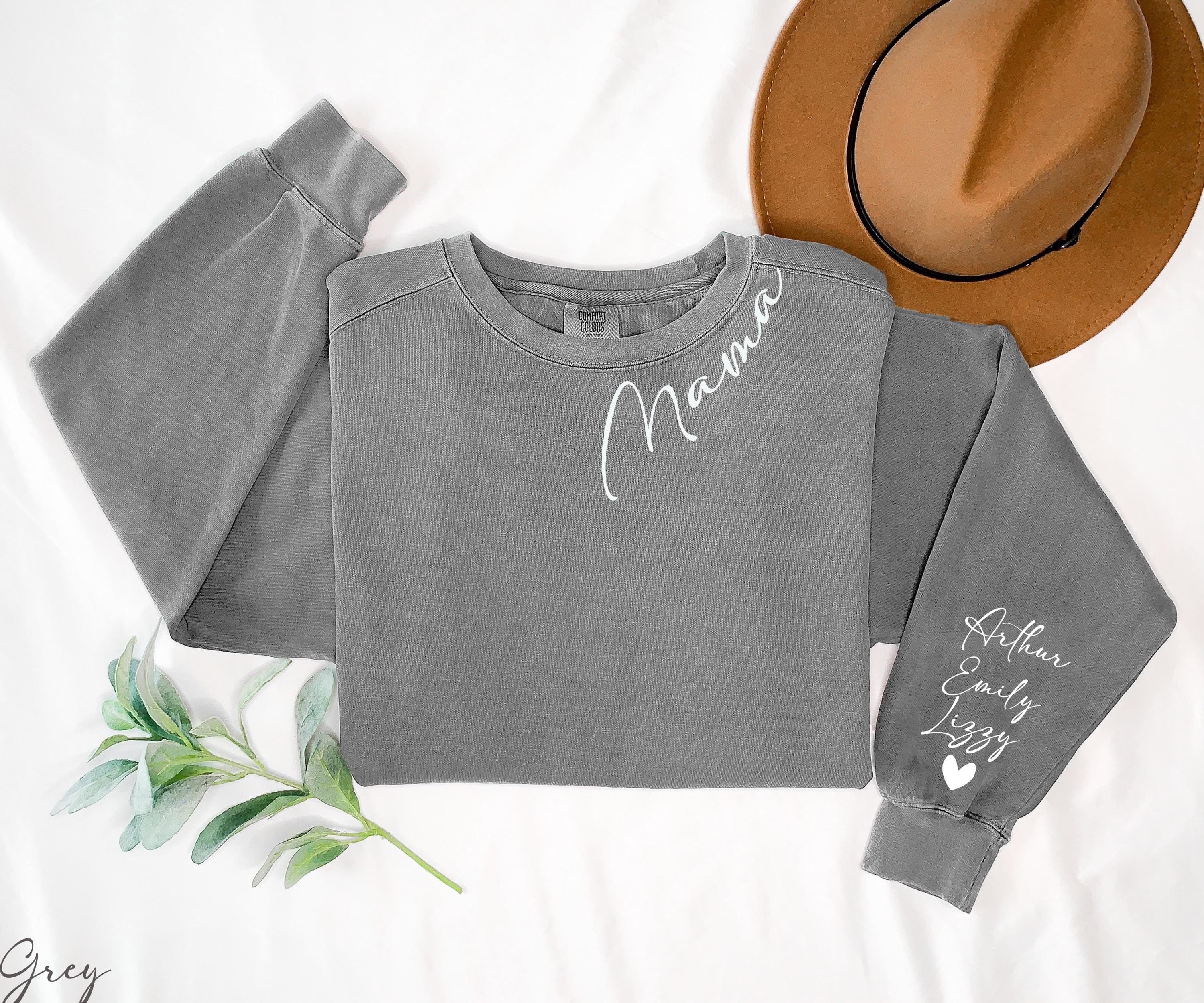 Custom Mama Sweatshirt With Kid Name On Sleeve, Personalized Mom Sweatshirt, Minimalist Momma Sweater, Custom Mama Sweater, Mom Gifts
