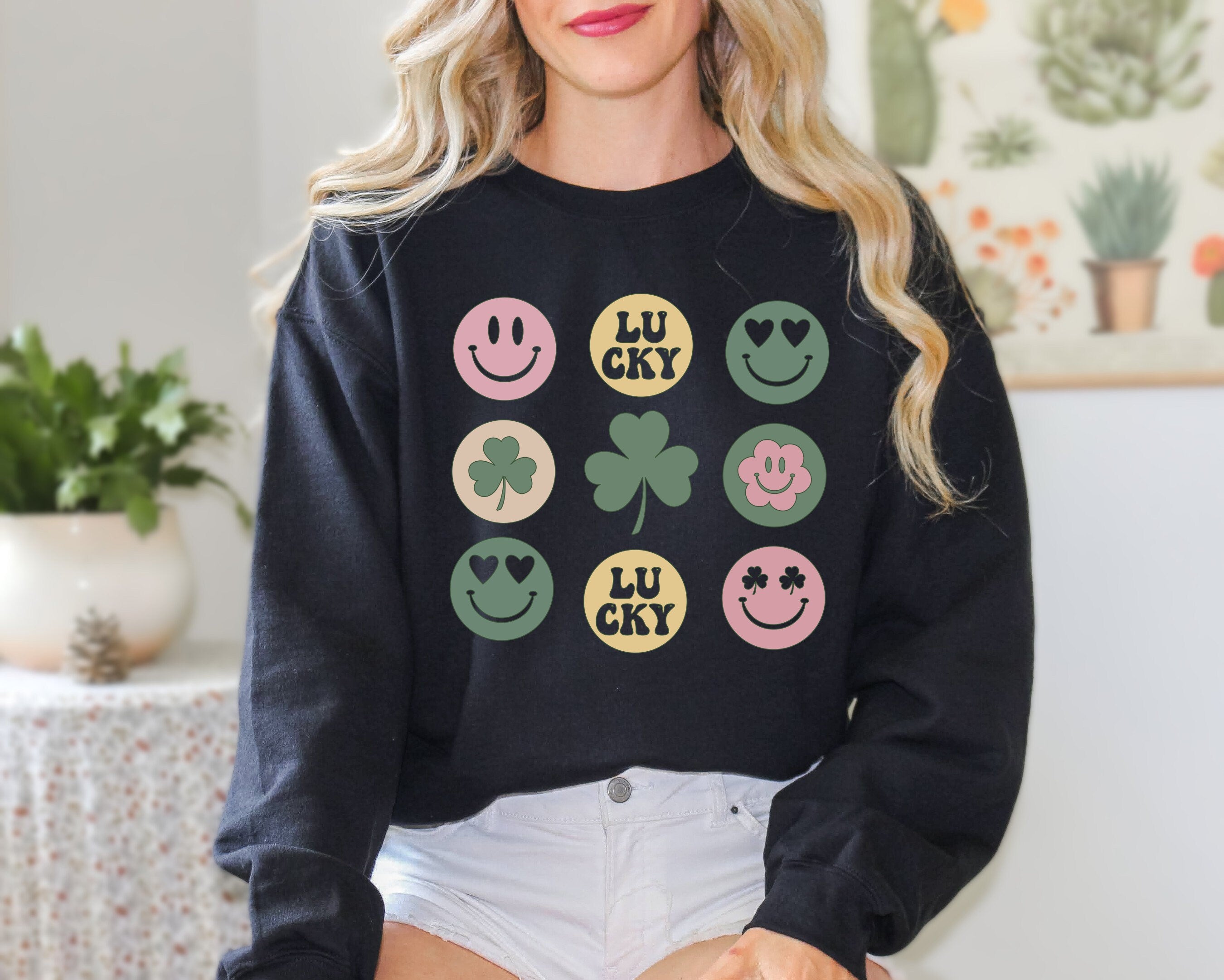 Lucky Sweatshirt ,Saint Patrick's Pullover, St Patty's Sweatshirt,St Patricks Day Sweatshirt,Trendy St Patricks Day Crewneck,Holiday Sweater