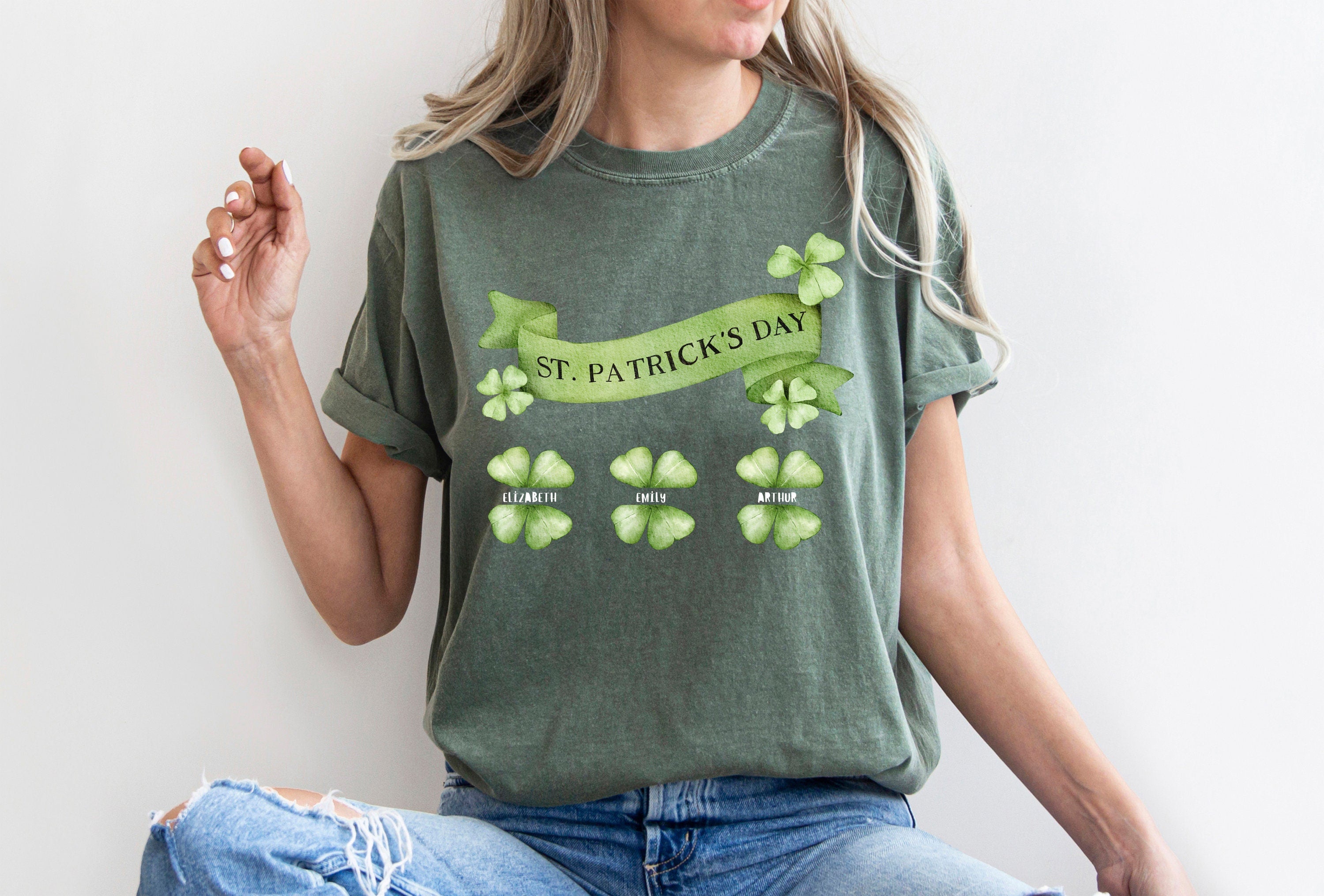 St Patrick's Day Personalized Last Name Shirt, Shamrock shirt, Personalized Shamrock Gift Tshirt,Irish Clover Tee,Cute Shamrock Crew Neck