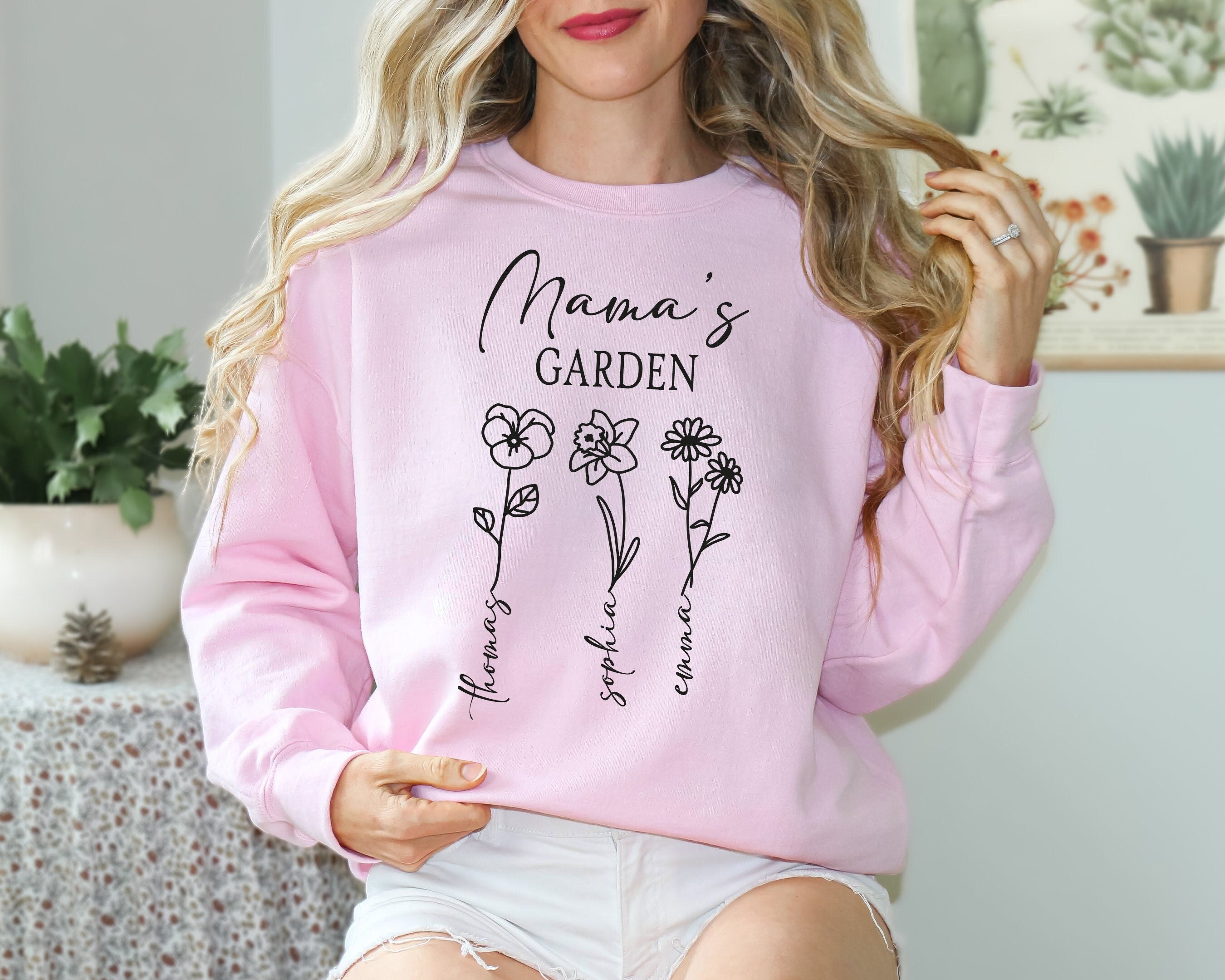 Custom Mama's Sweatshirt  Children Name, Gift for Mom, Personalized Mom Sweater Minimalist Mommy Custom Gift for Mother, Flower Sweatshirt
