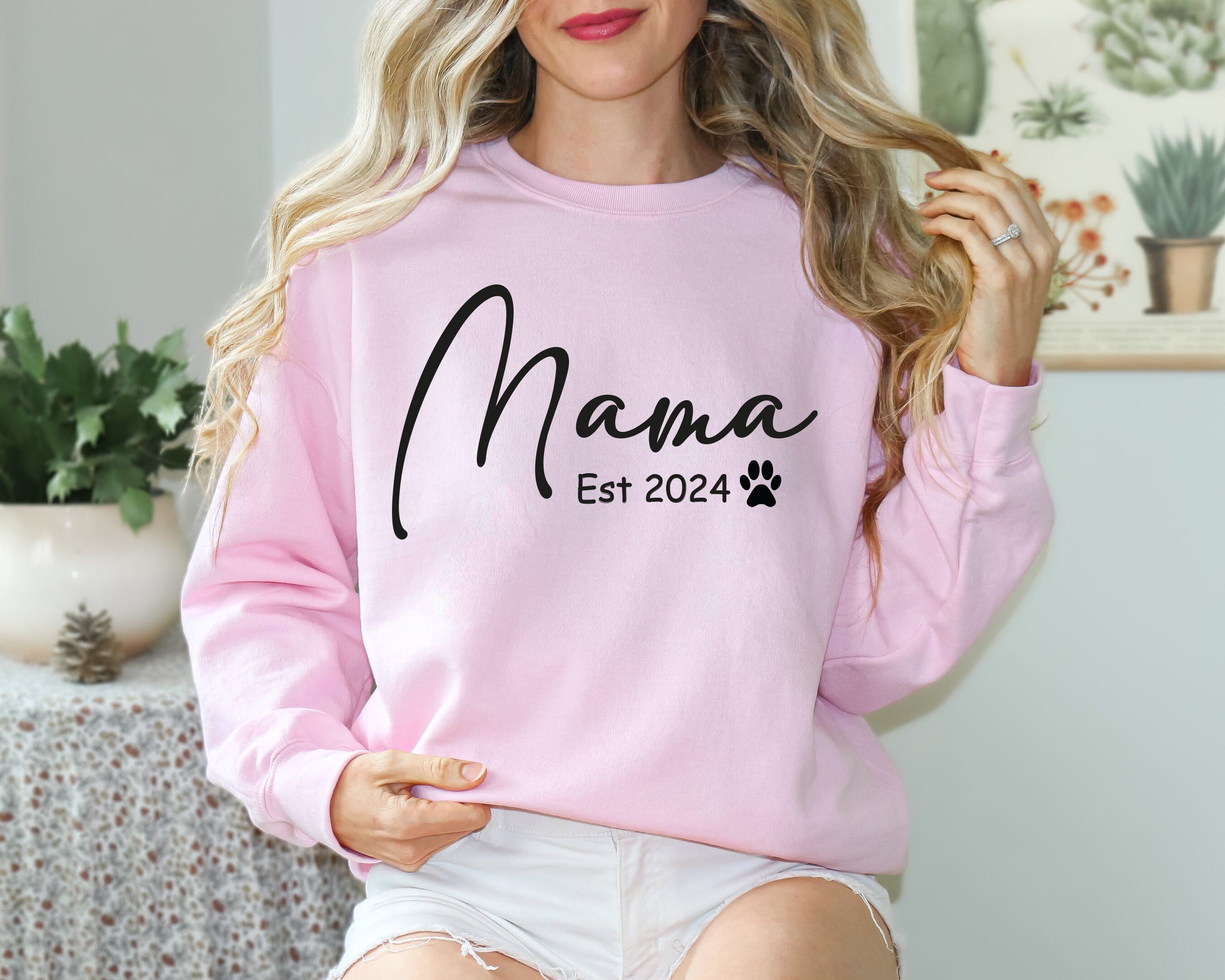Custom Date Sweatshirt, Mothers Day, Gift for Mom, Mom Sweatshirt, Mom Crewneck, Custom Text Sweatshirt, Vintage Sweatshirt, Saying Sweaters