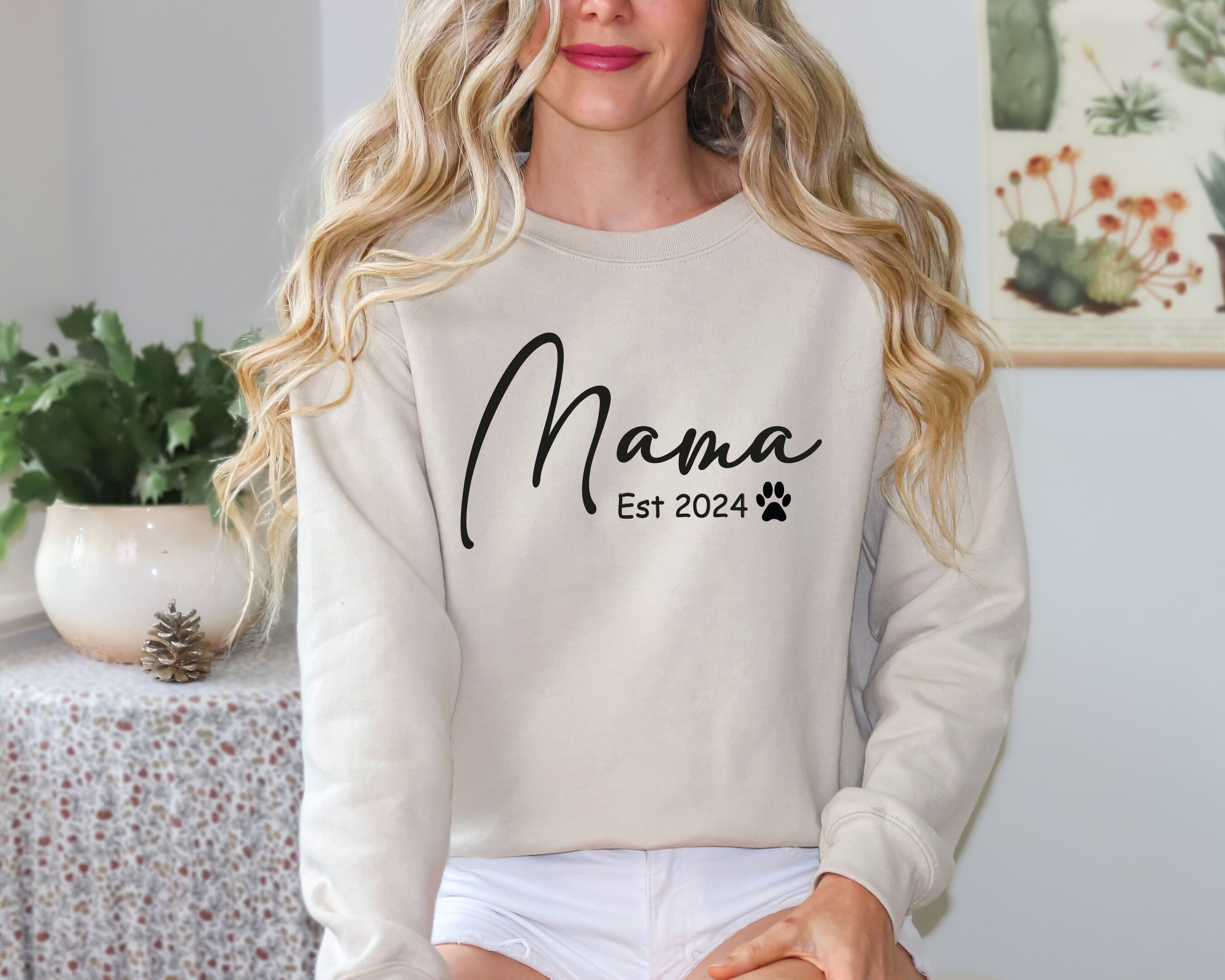 Custom Date Sweatshirt, Mothers Day, Gift for Mom, Mom Sweatshirt, Mom Crewneck, Custom Text Sweatshirt, Vintage Sweatshirt, Saying Sweaters