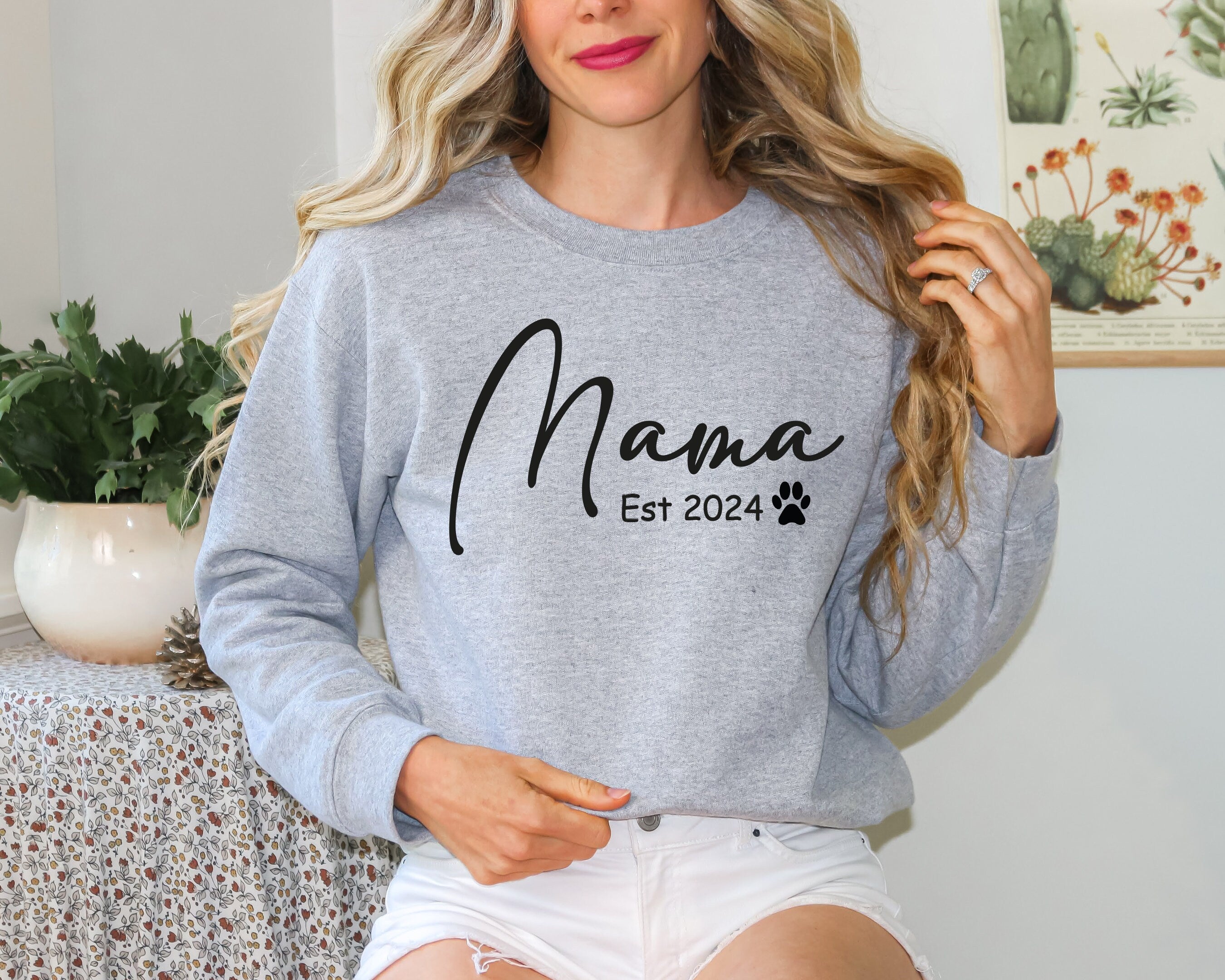 Custom Date Sweatshirt, Mothers Day, Gift for Mom, Mom Sweatshirt, Mom Crewneck, Custom Text Sweatshirt, Vintage Sweatshirt, Saying Sweaters