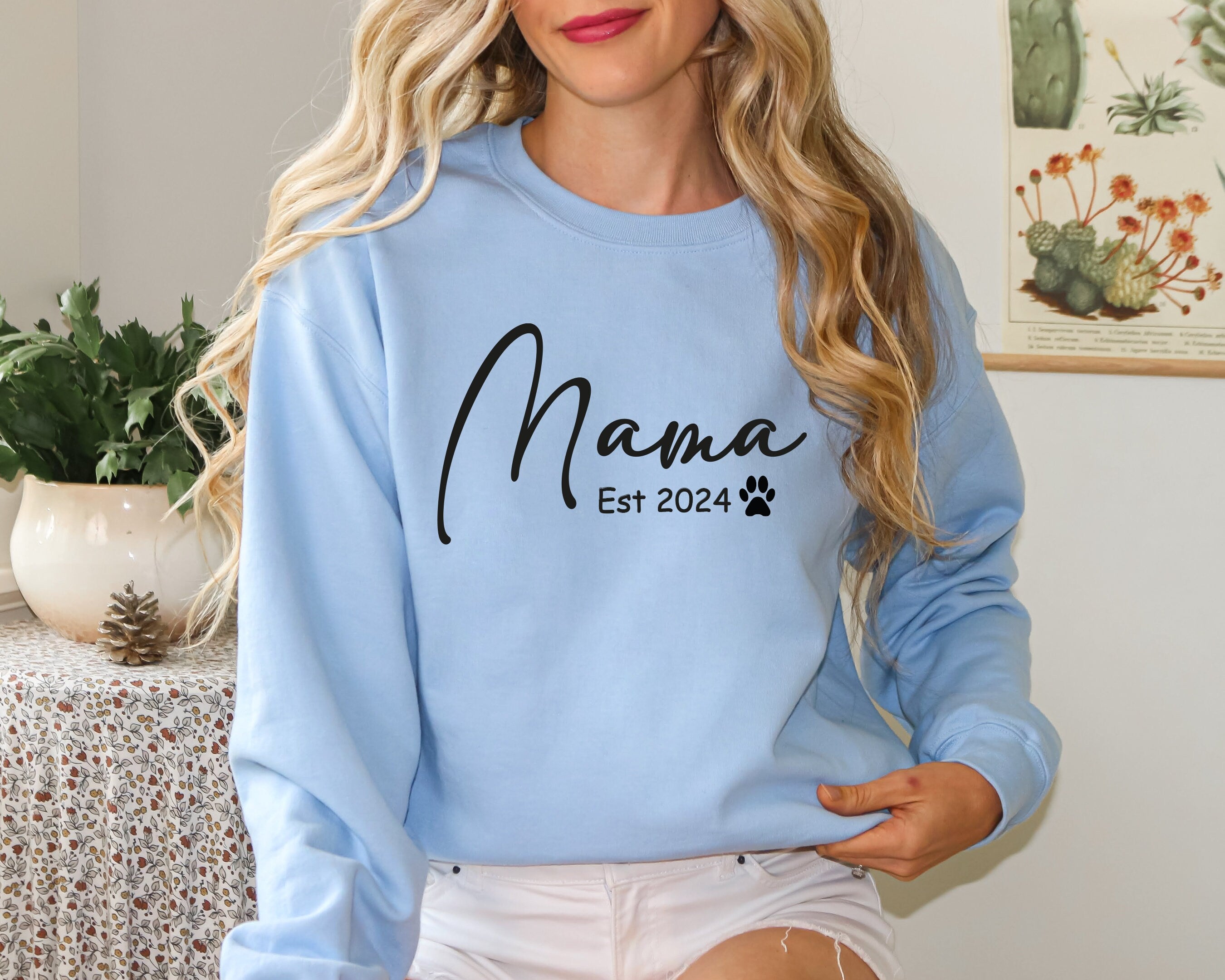 Custom Date Sweatshirt, Mothers Day, Gift for Mom, Mom Sweatshirt, Mom Crewneck, Custom Text Sweatshirt, Vintage Sweatshirt, Saying Sweaters